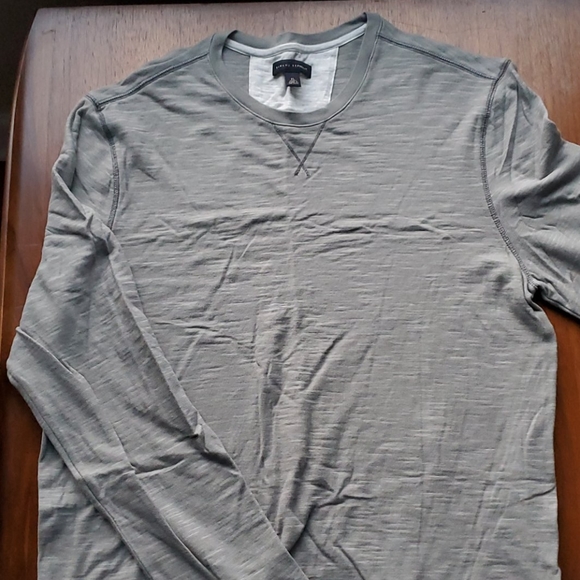 NWOT Banana Republic Long Sleeved Tee - Picture 3 of 6